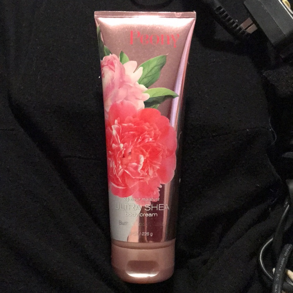 Bath & Body works Peony body cream